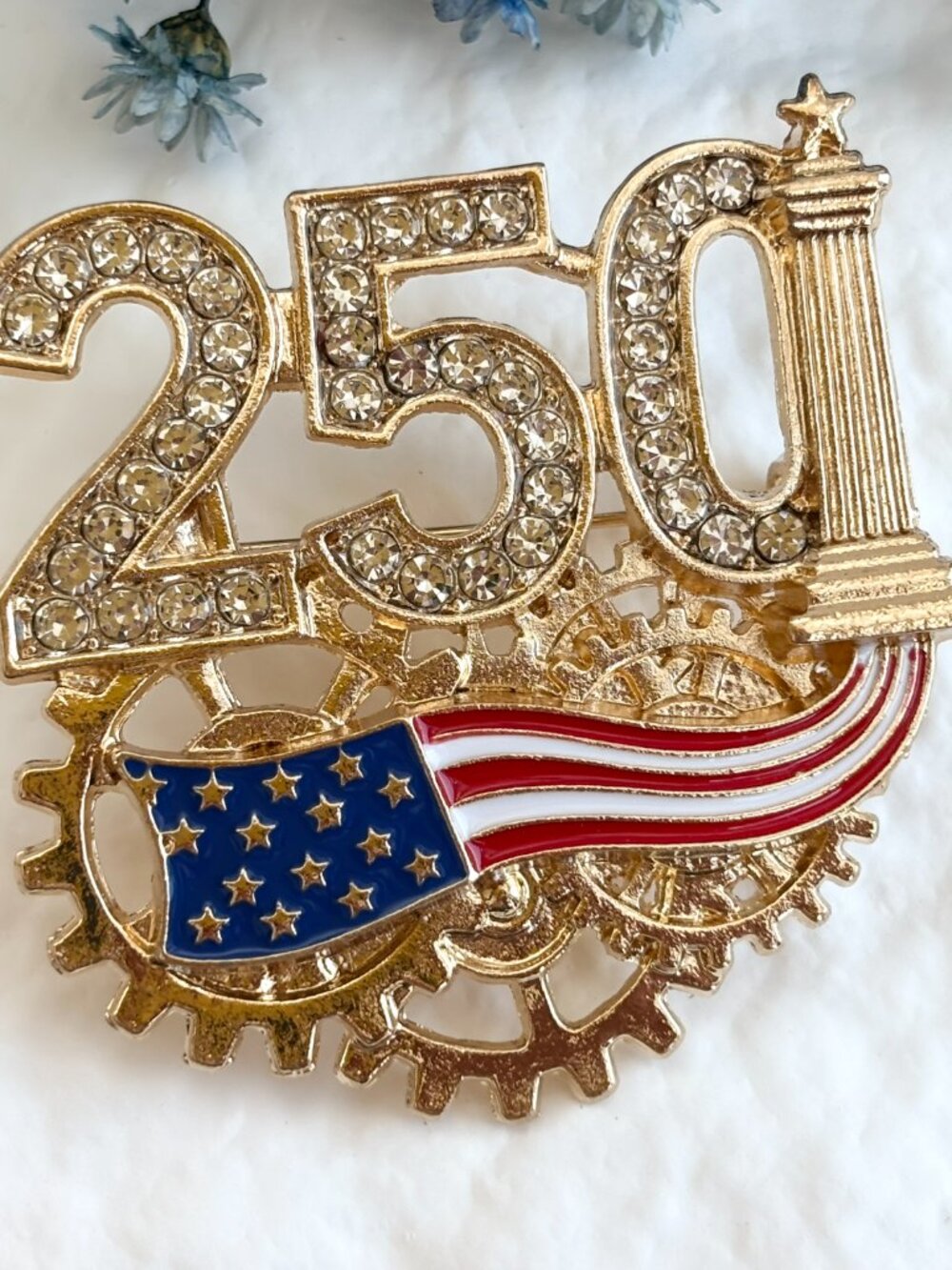 Patriotic American Flag USA 250th Anniversary July 4th Gold Toned Brooch Pin - Picture 4 of 13